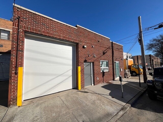 508 Cherry Ln, New Hyde Park, NY for sale Building Photo- Image 1 of 1