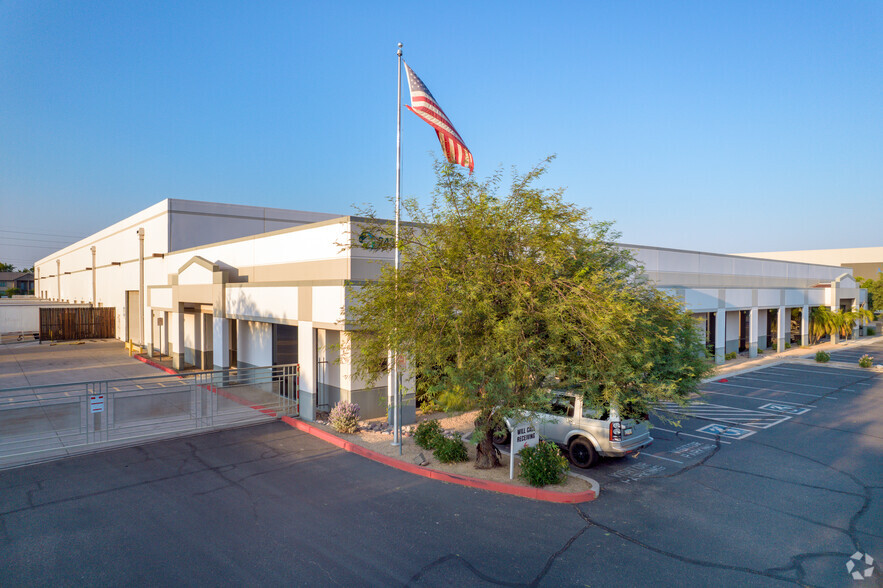 2432 W Birchwood Ave, Mesa, AZ for lease - Primary Photo - Image 2 of 7