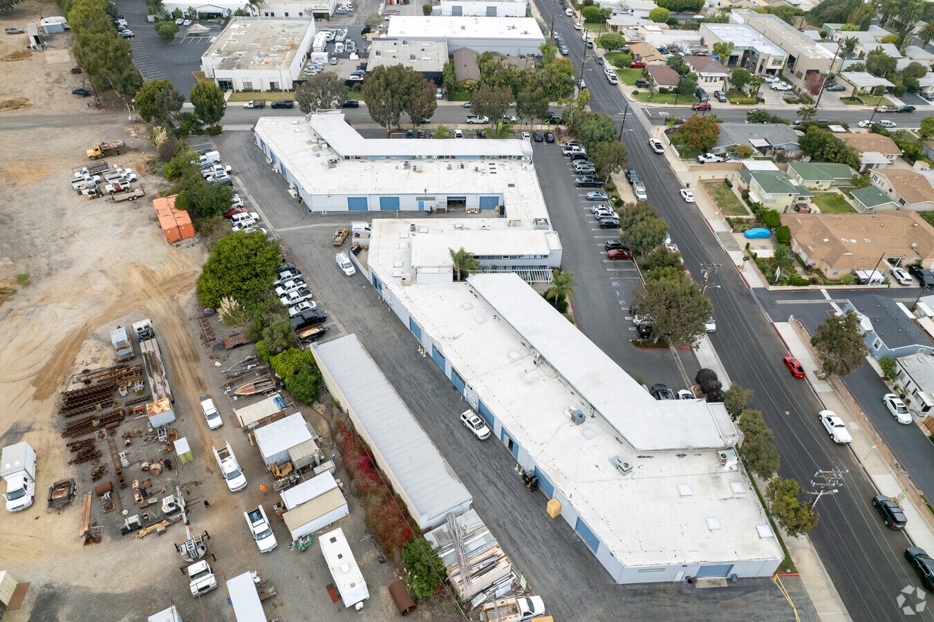 1001 W 17th St, Costa Mesa, CA 92627