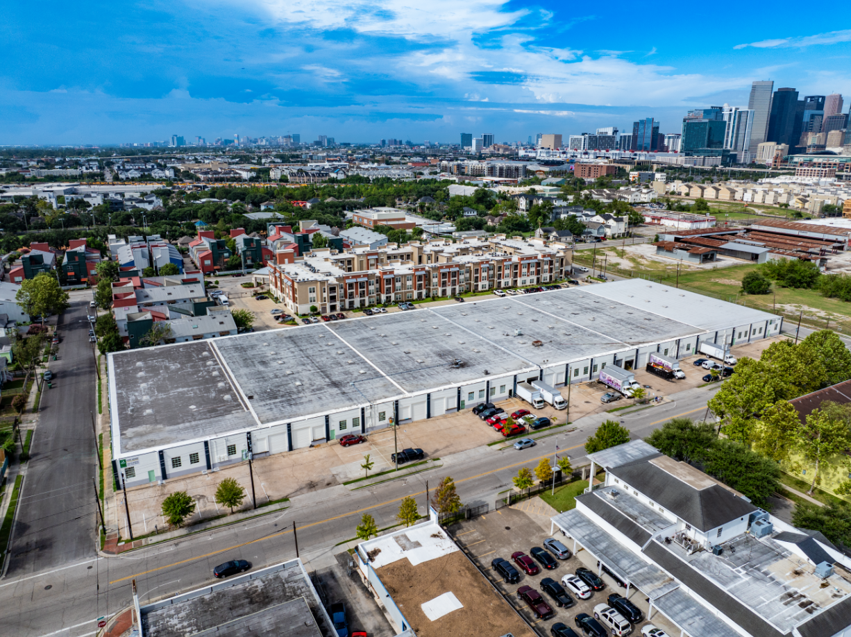 2802 Canal St, Houston, TX for lease Building Photo- Image 1 of 11