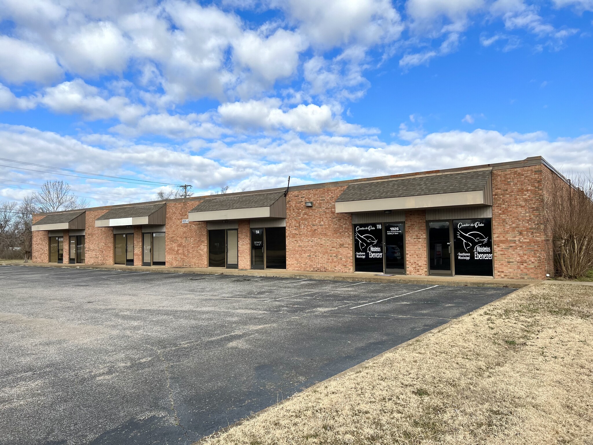 1926 First Commercial Dr, Southaven, MS for lease Building Photo- Image 1 of 20