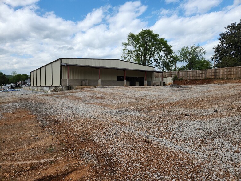 1410 Highway 70, Dandridge, TN for sale - Building Photo - Image 1 of 1