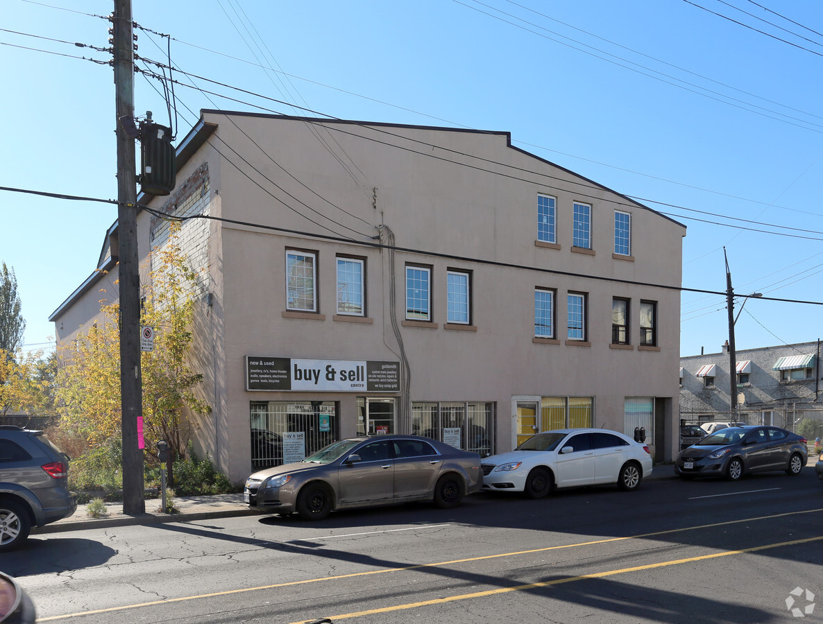 10681072 Barton St E, Hamilton, ON L8H 2V1