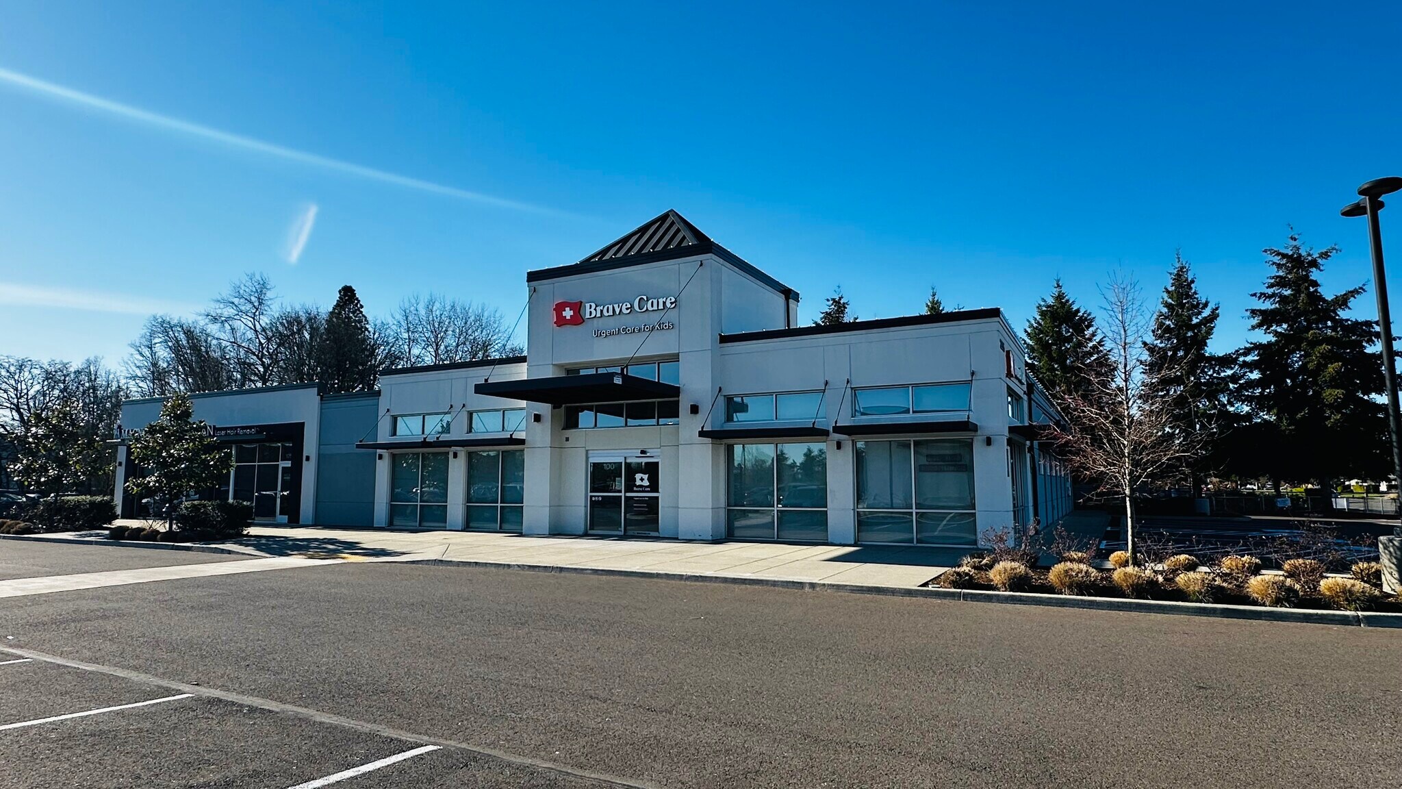 2935 SW Cedar Hills Blvd, Beaverton, OR for sale Building Photo- Image 1 of 1