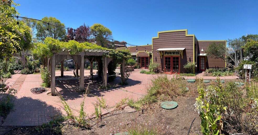 11180 Highway 1, Point Reyes Station, CA for sale - Building Photo - Image 1 of 1
