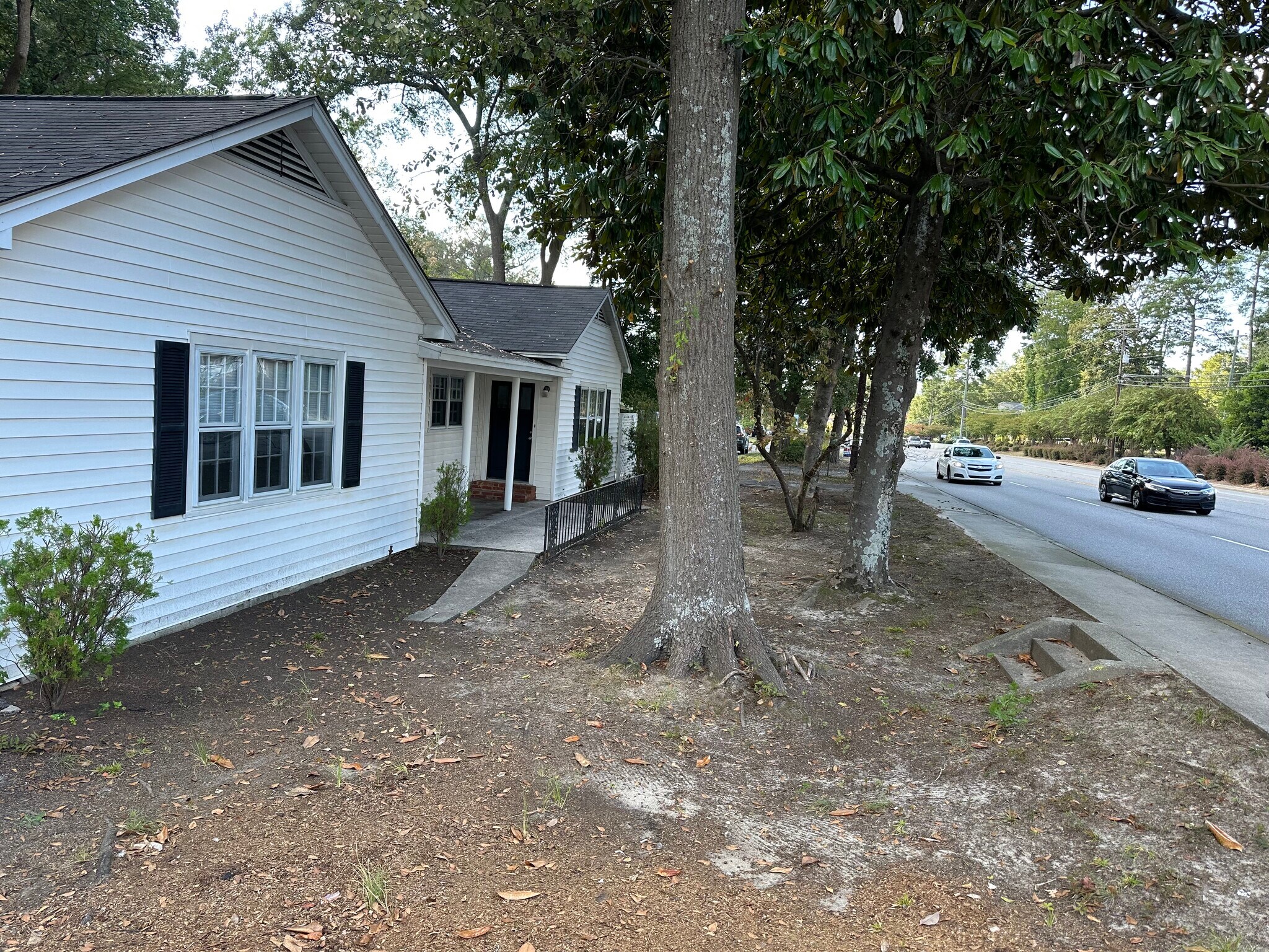 1617 Sunset Blvd, West Columbia, SC for sale Primary Photo- Image 1 of 37