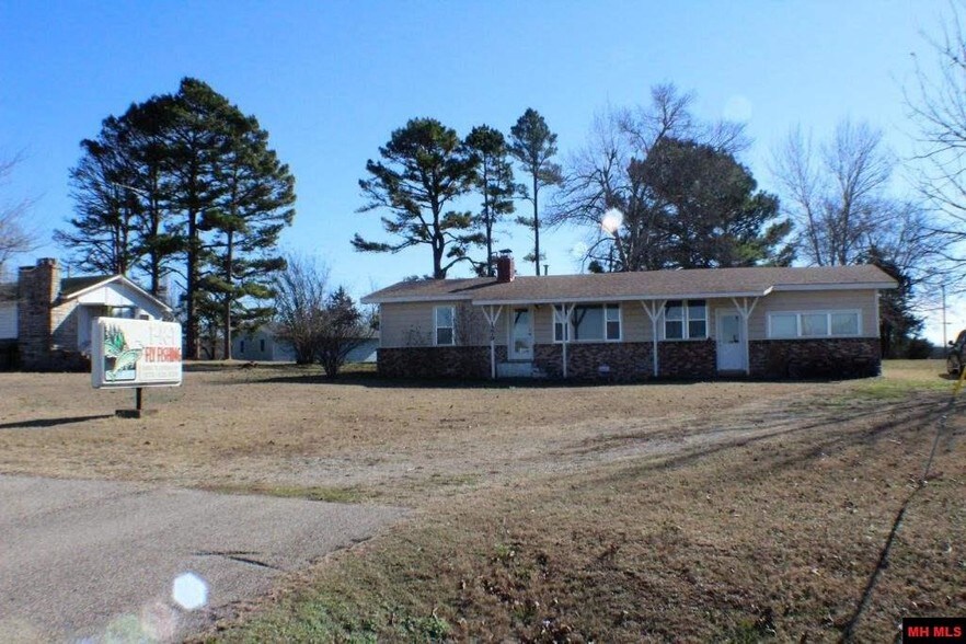 1279 US62 Hwy, Cotter, AR 72626