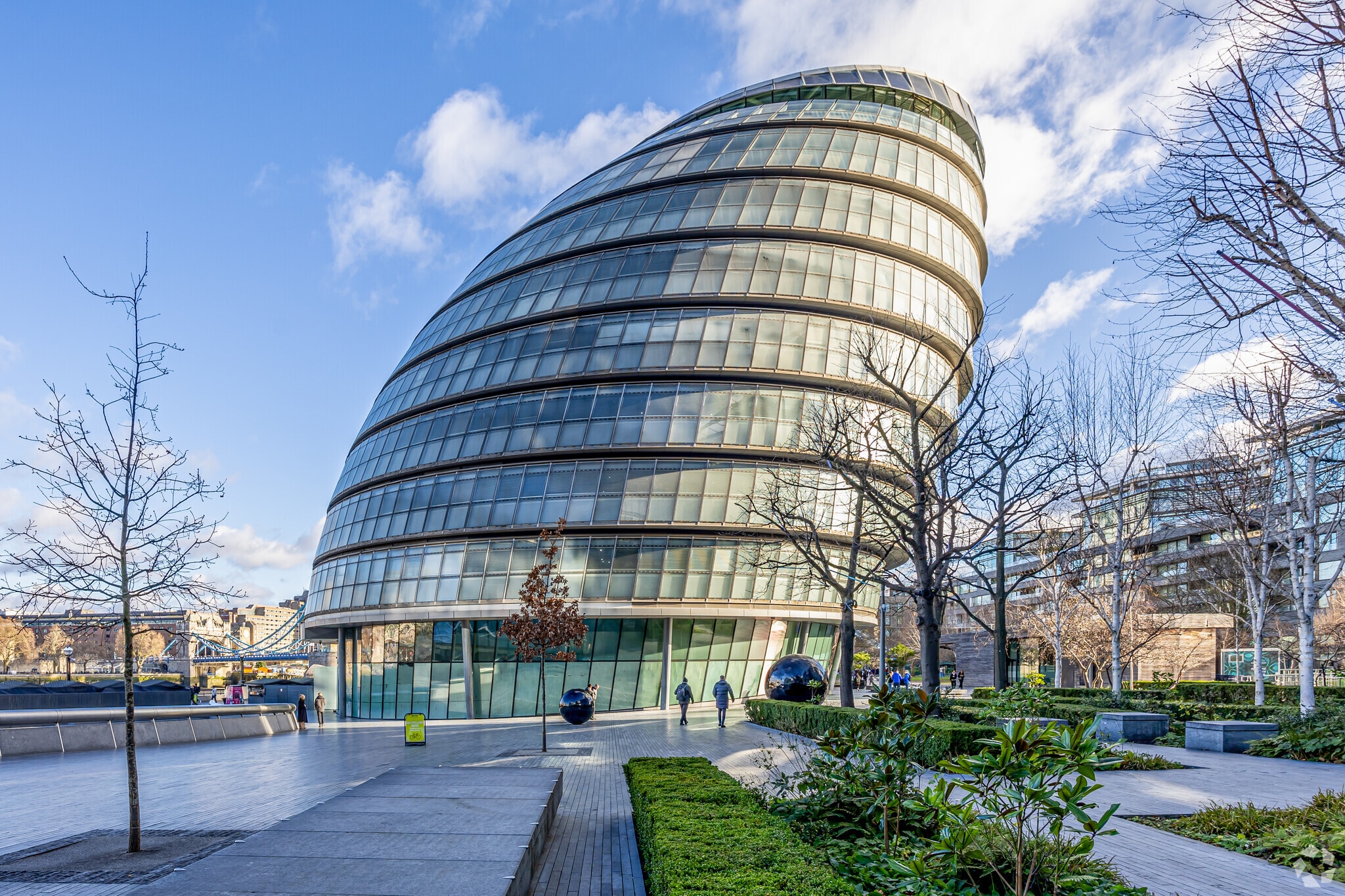 110 The Queens Walk, London for lease Primary Photo- Image 1 of 7