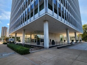 1350 S Boulder Ave, Tulsa, OK for lease Building Photo- Image 2 of 14