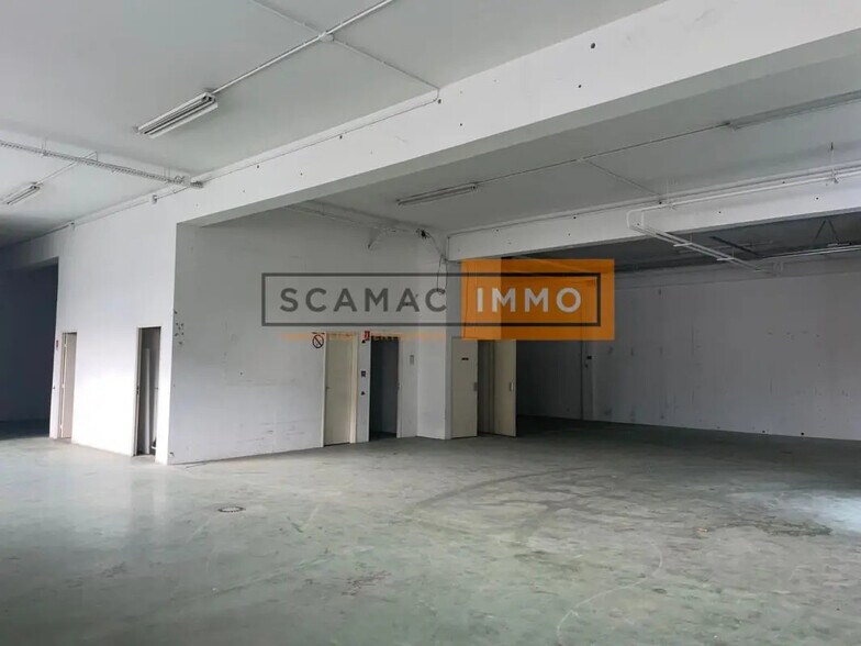 Industrial in Nanterre for lease - Building Photo - Image 3 of 21