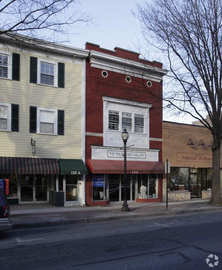 123 W Loockerman St, Dover, DE 19904