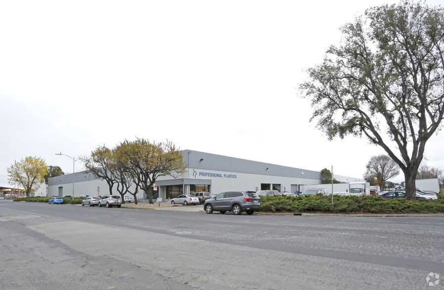 680 Brennan St, San Jose, CA for lease - Primary Photo - Image 1 of 11