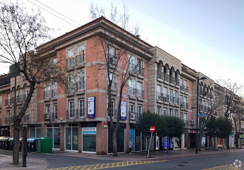 Calle Madrid, 98, Getafe, Madrid for lease - Primary Photo - Image 1 of 2