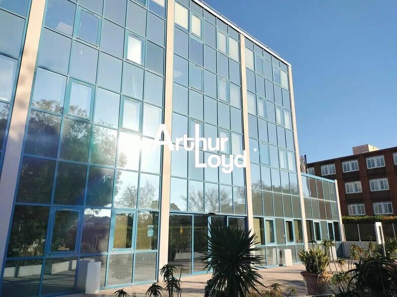 Office in Nice for lease - Building Photo - Image 2 of 11