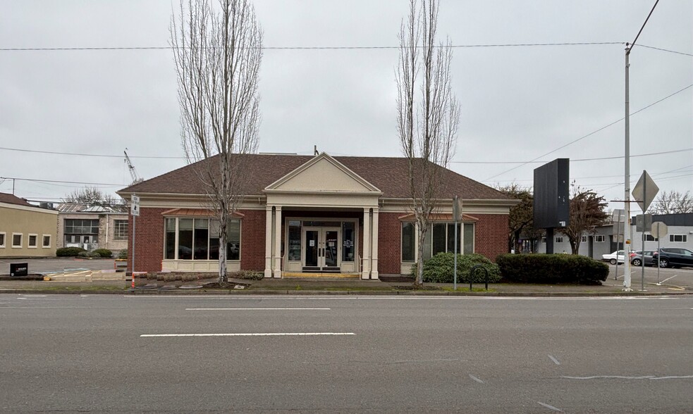 201 NW 3rd St, Corvallis, OR for lease - Building Photo - Image 1 of 1