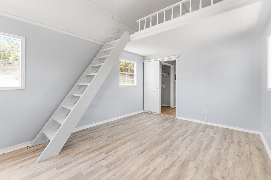 9130 Rebecca Creek Rd, Spring Branch, TX for sale - Building Photo - Image 2 of 58