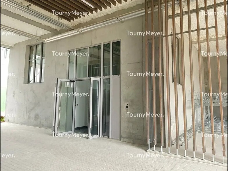 Office in Nantes for lease - Interior Photo - Image 2 of 7