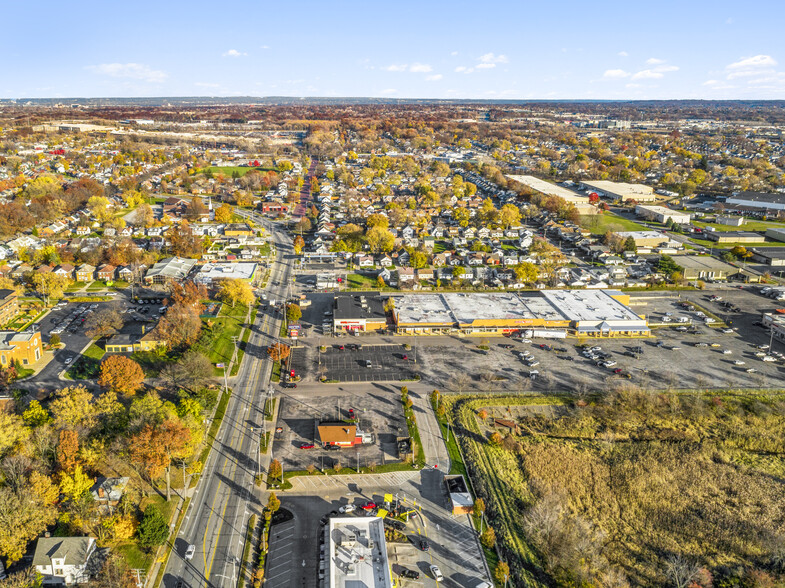 14031-14129 Puritas Ave, Cleveland, OH for lease - Building Photo - Image 3 of 5