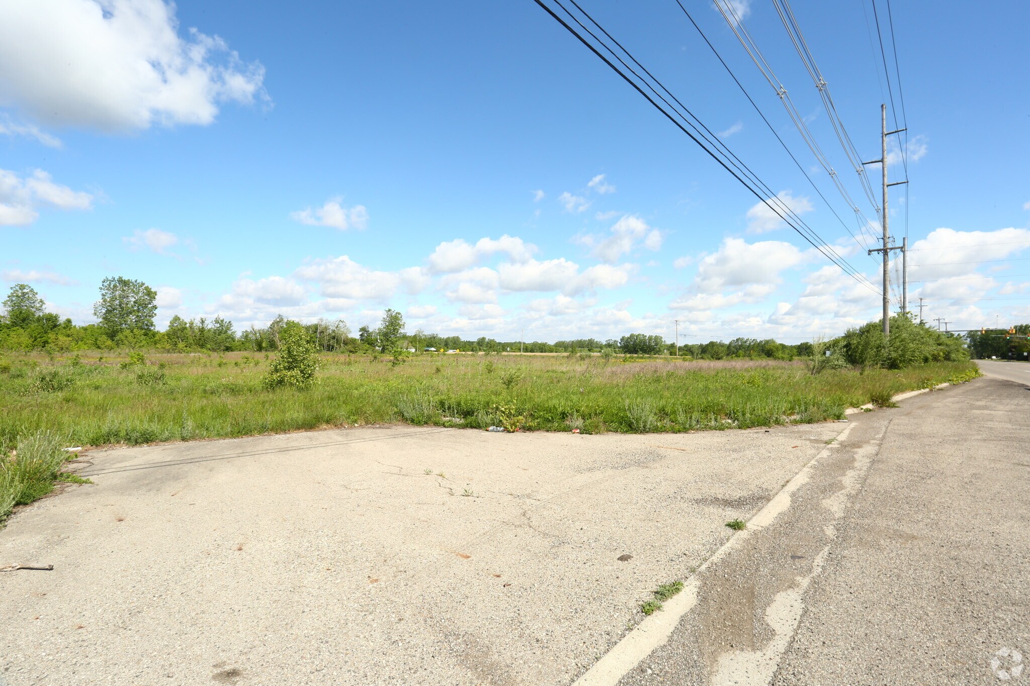 W Mount Hope Hwy, Lansing, MI for sale Primary Photo- Image 1 of 1
