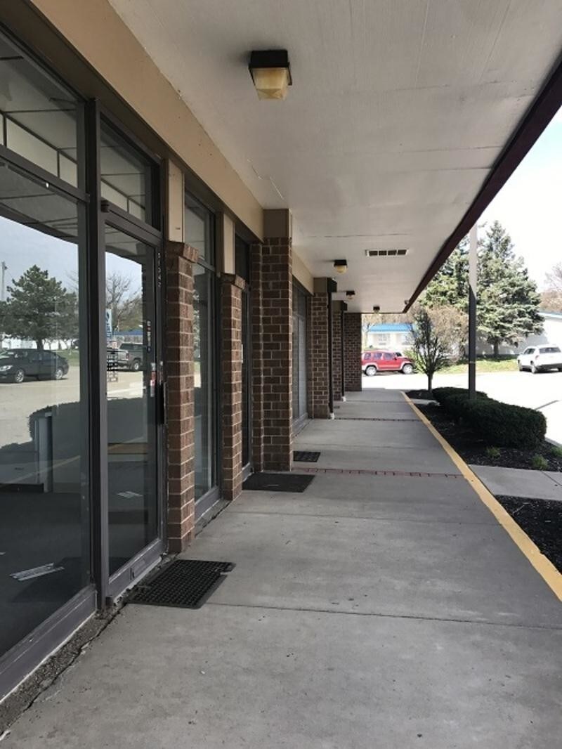 51342 National Rd, Saint Clairsville, OH 43950 Wetzel Springs Plaza
