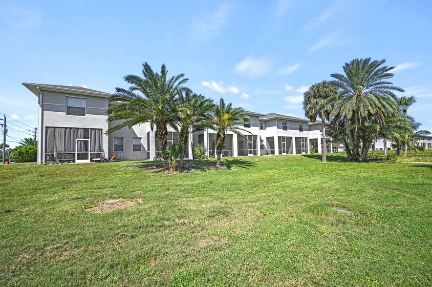 16531 Davis Rd, Fort Myers, FL 33908 Multifamily For Sale