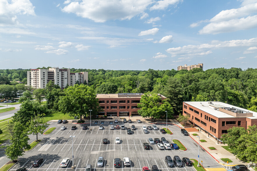 5570 Sterrett Pl, Columbia, MD for sale - Building Photo - Image 3 of 4