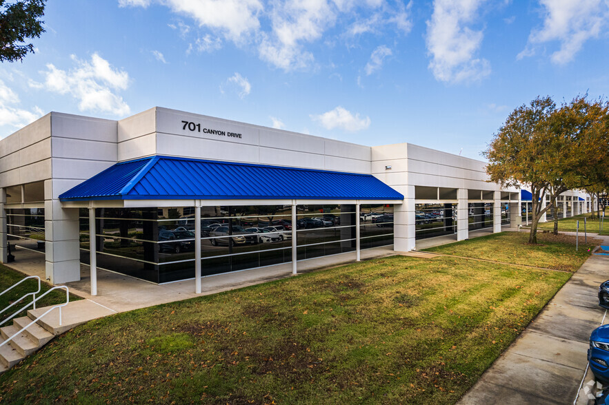 701 Canyon Dr, Coppell, TX for lease - Building Photo - Image 1 of 11