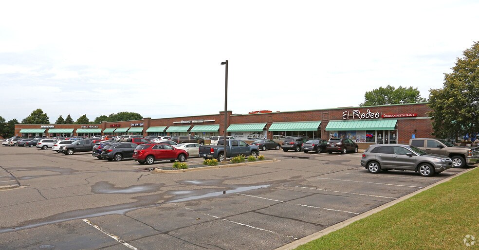 13572-13630 N 80th Cir, Maple Grove, MN for sale - Primary Photo - Image 1 of 1