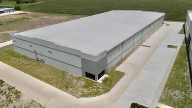 21901 US-79 Hwy, Taylor, TX for lease Interior Photo- Image 2 of 5