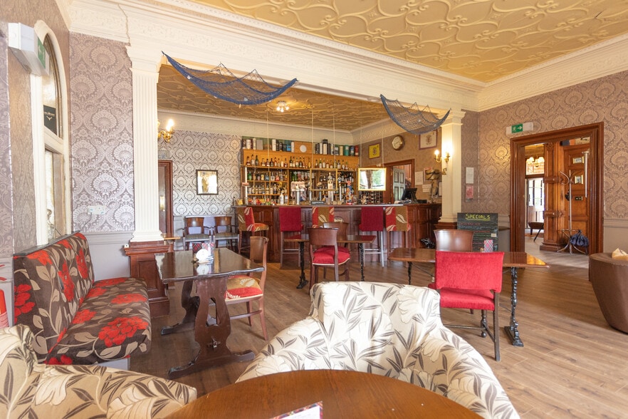 Morangie & Mansfield Castle Hotels portfolio of 2 properties for sale on LoopNet.com - Building Photo - Image 2 of 15