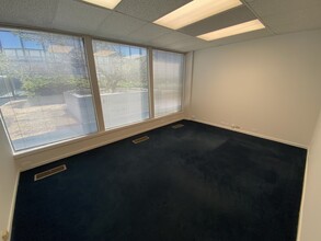 540-550 W Frontage Rd, Northfield, IL for lease Interior Photo- Image 2 of 4