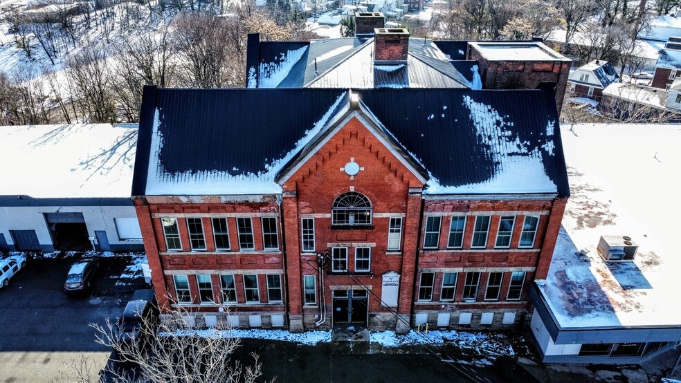 2617 Peach St, Erie, PA for lease - Building Photo - Image 2 of 25