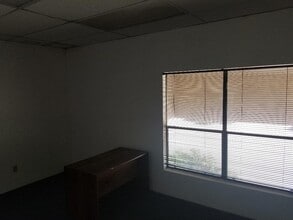 6500 Boeing Dr, El Paso, TX for lease Interior Photo- Image 2 of 8