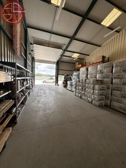 Industrial in Verfeil for lease - Interior Photo - Image 2 of 4