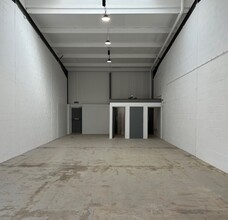 Erica Rd, Milton Keynes for lease Interior Photo- Image 2 of 3