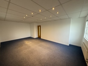 Neptune Clos, Rochester for lease Interior Photo- Image 2 of 2