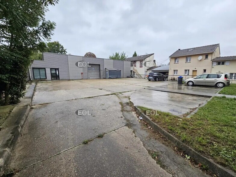 Flex in Villeneuve-Saint-Georges for sale - Building Photo - Image 3 of 10