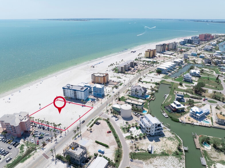 800 Estero Blvd, Fort Myers Beach, FL for sale - Primary Photo - Image 1 of 39
