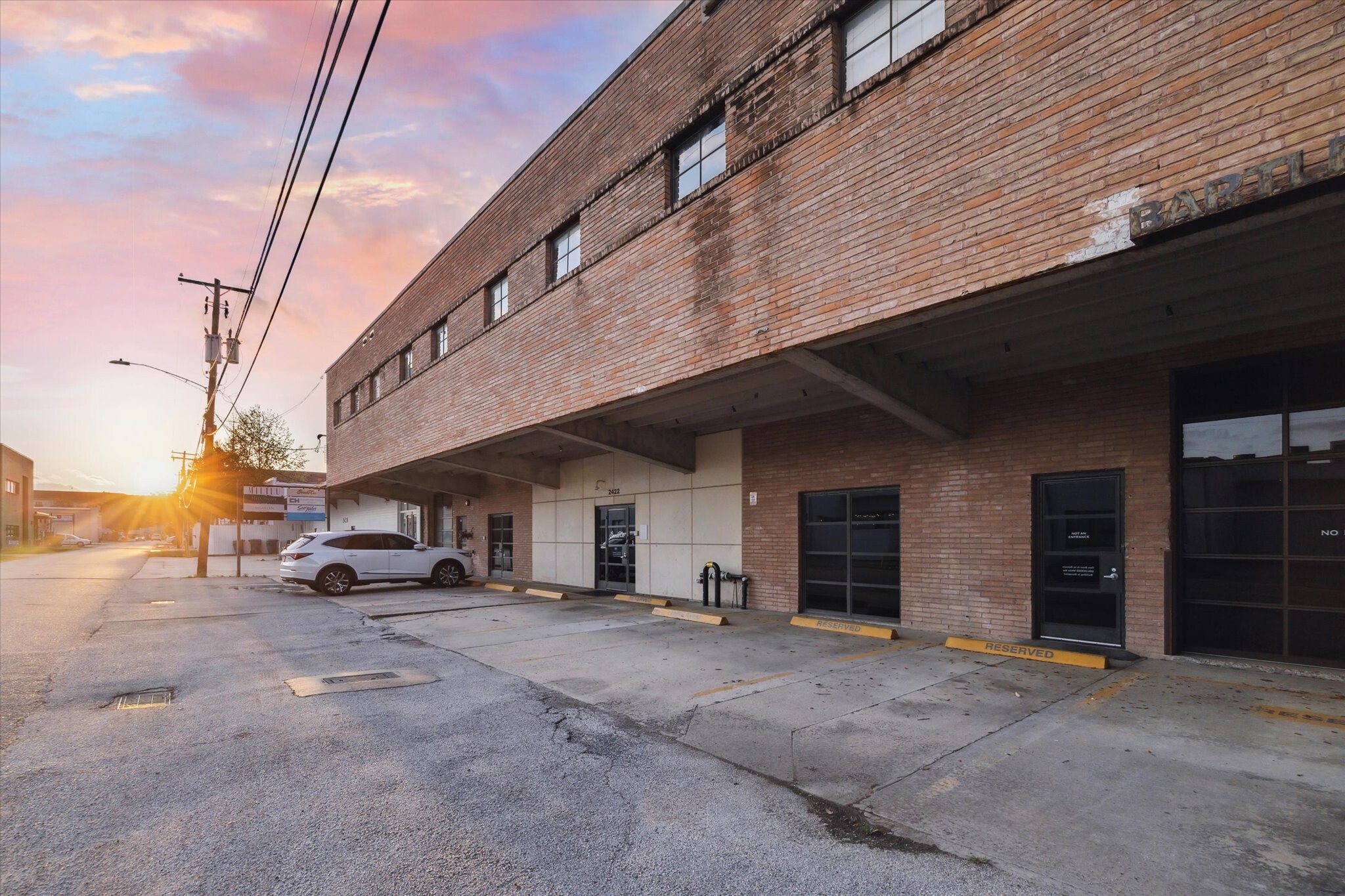 2412 Bartlett St, Houston, TX for lease Building Photo- Image 1 of 17