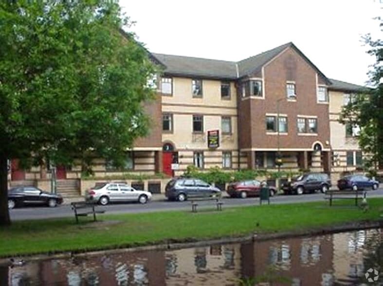 Waterhouse St, Hemel Hempstead for lease - Building Photo - Image 2 of 5