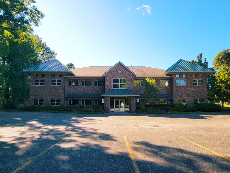 12930 James St, Holland, MI for lease - Building Photo - Image 1 of 8