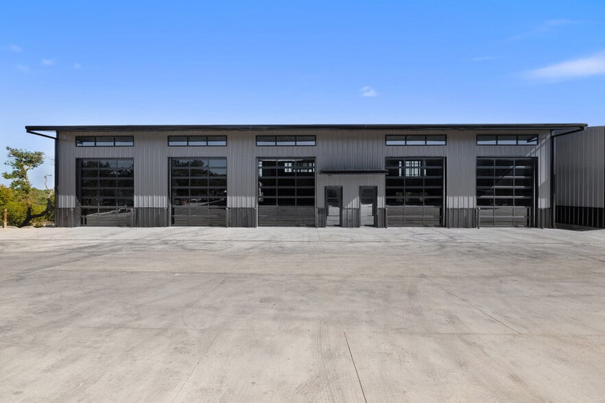 451 Farrell Rd, Dripping Springs, TX for sale - Building Photo - Image 2 of 21