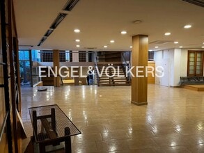 Retail in Santa Coloma de Gramenet, Barcelona for lease Interior Photo- Image 2 of 3