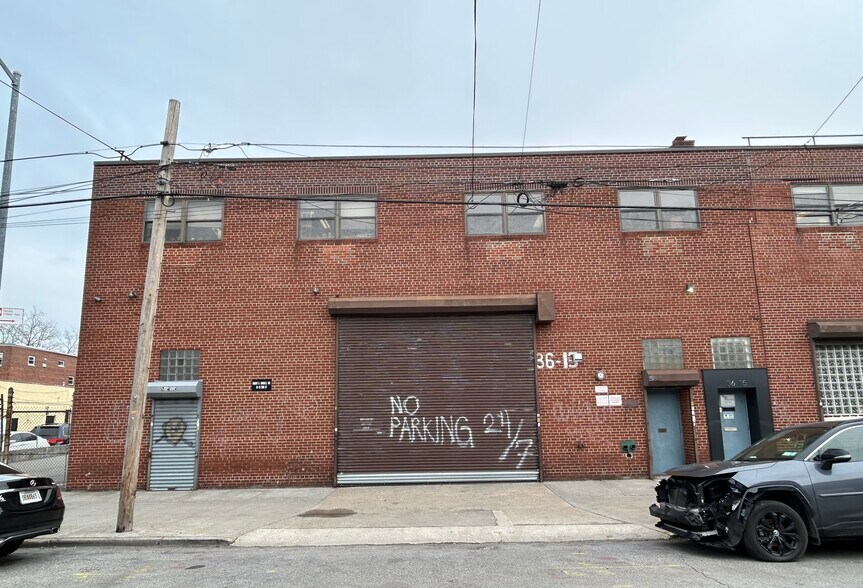 36-15 23rd St, Long Island City, NY for sale - Building Photo - Image 1 of 1