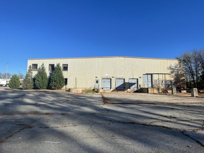 1820 Martin Luther King Jr Ave, Salisbury, NC for lease - Building Photo - Image 2 of 15