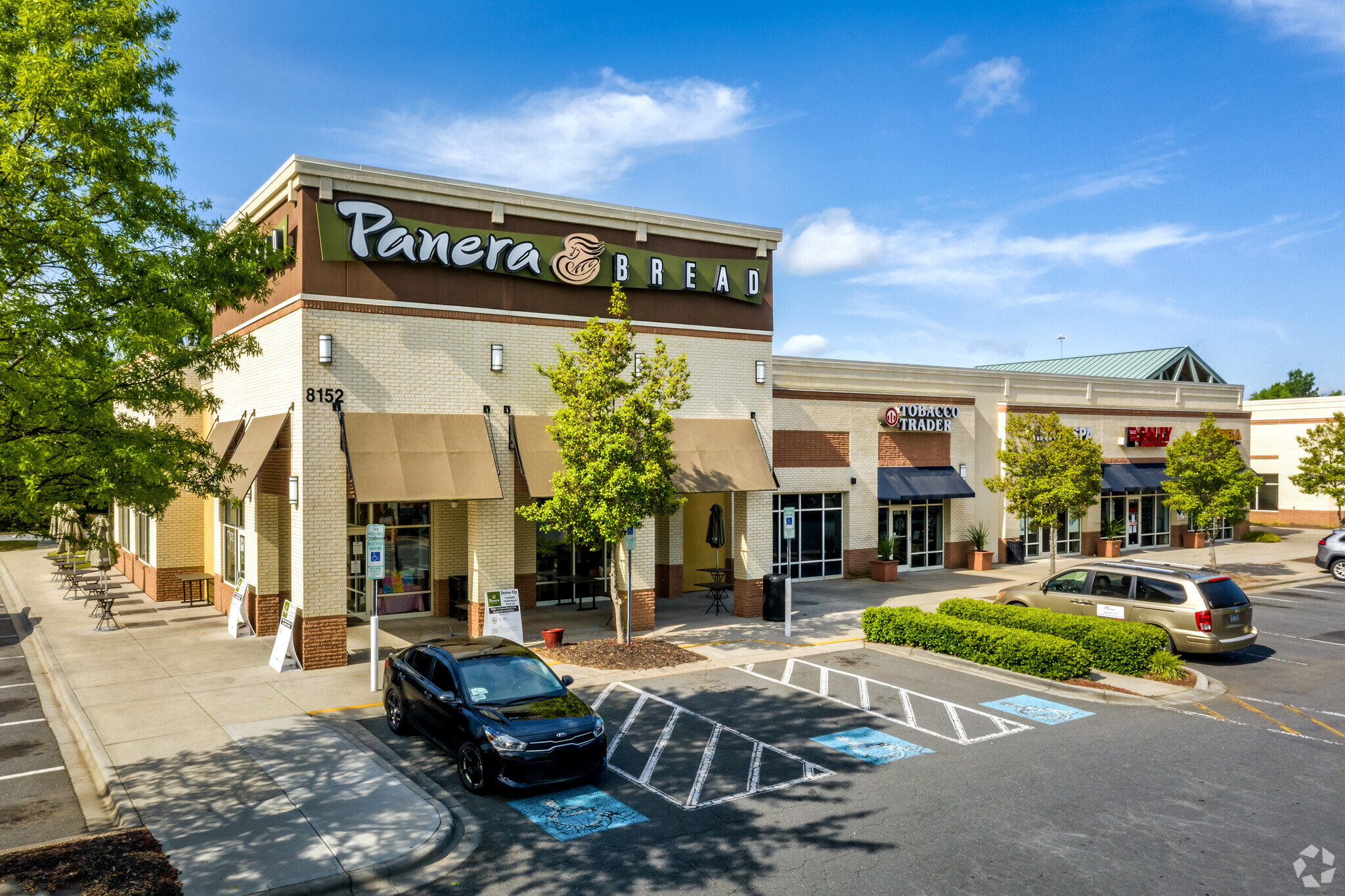 8146-8156 S Tryon St, Charlotte, NC for lease Primary Photo- Image 1 of 15