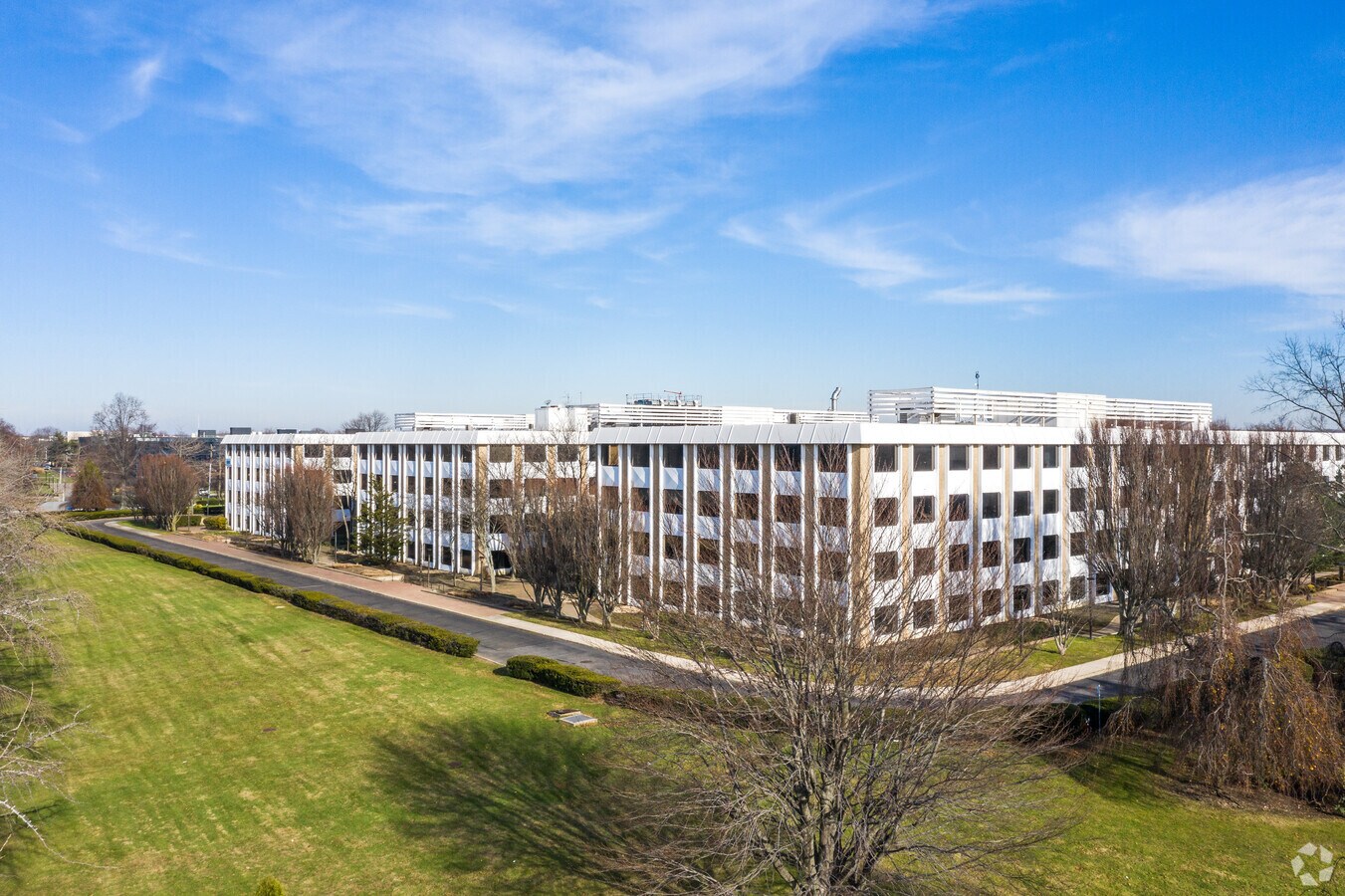 1 Huntington Quadrangle, Melville, NY 11747 Huntington Quadrangle