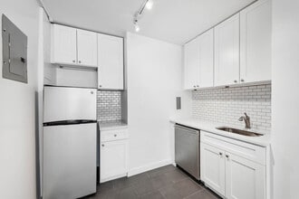 155 E 55th St, New York, NY for lease Interior Photo- Image 2 of 4