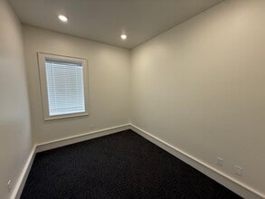 8810 Valencia Ave, Lubbock, TX for lease Building Photo- Image 2 of 14