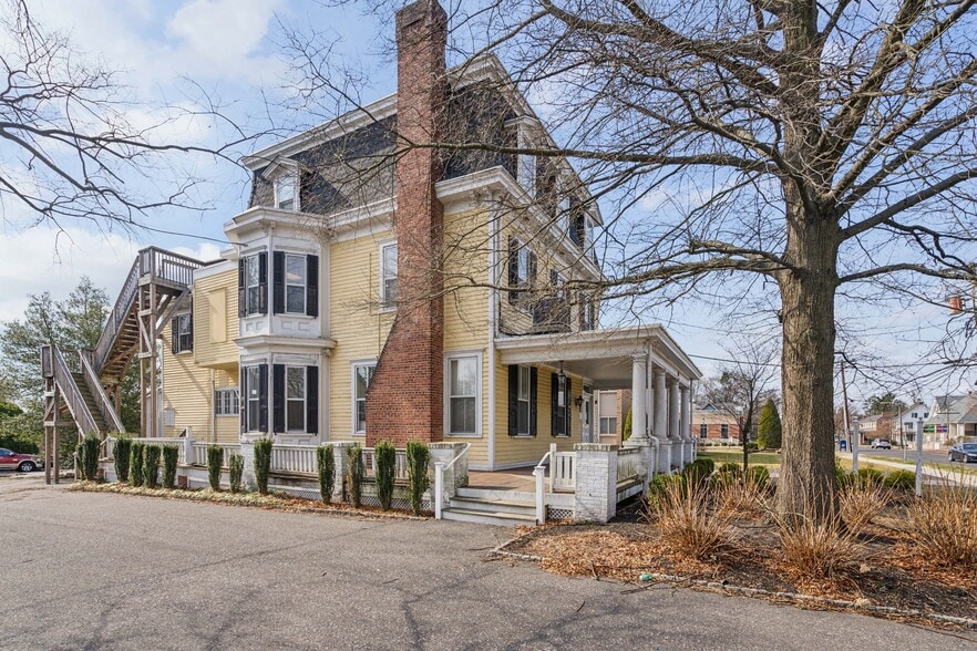 210 W Main St, Moorestown, NJ for sale - Building Photo - Image 2 of 3